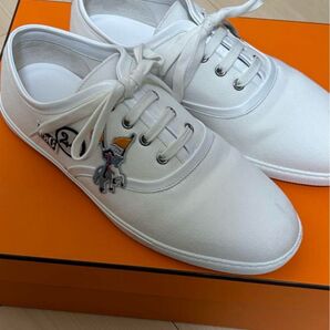 HERMES INNOCENT スニーカー