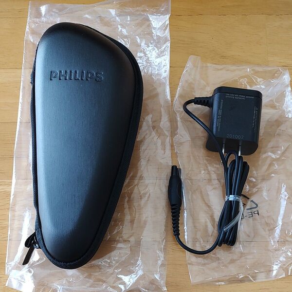 PHILIPS シェーバー 付属品 ケースと充電器 未使用