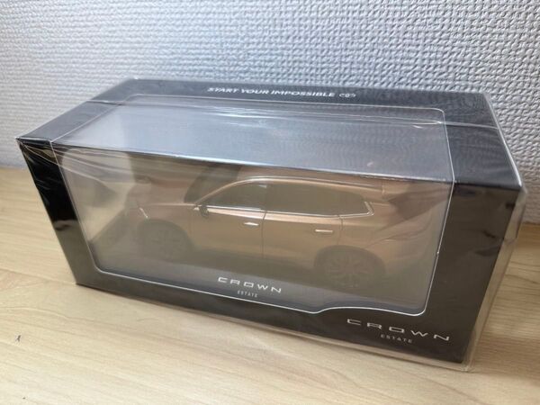 トヨタ 新型クラウンエステート 1/30 ミニカー プレシャスブロンズ