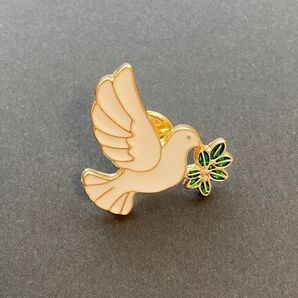オリーブをくわえた白鳩 ピンバッジ 右(未来)向き ゴールド 羽がGoodサイン 新しい出発 贈り物 プレゼント 簡易ラッピング付