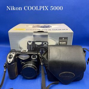 Nikon COOLPIX 5000