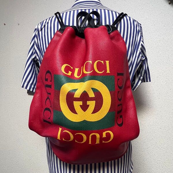 GUCCI マルチロゴ レザーバックパック ポーチ付き美品
