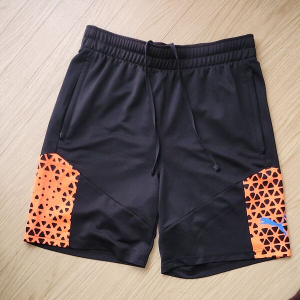 PUMA ハーフパンツ ジュニア ブラック×オレンジ
