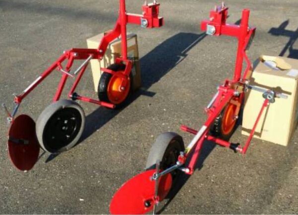 新品 平マルチ張り機 マルチ張り機 トラクター取り付け マルチャー 平マルチ 平畝マルチャー