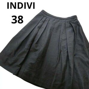 INDIVI 黒 フレアスカート ひざ丈 M スカート フォーマル セレモニー ブラック タック ウエストゴム 通勤服