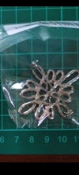 ブローチ フォーマル 卒業式 卒園式 入学式 入園式 ママスーツ おしゃれ コサージュ 華やか ピン 上品 シルバー
