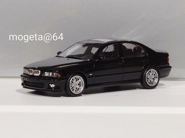 【999台限定】DCM 1/64 BMW M5 E39【ブラック】