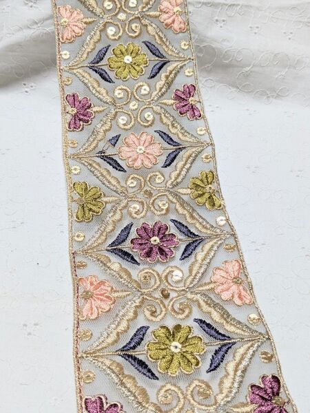 インド刺繍リボン 1m アクセサリー ポーチ ハンドメイドに♪
