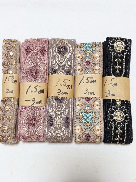 47 3500⇒2700円 お得価格 インド刺繍リボン アクセサリー ストラップ ハンドメイド