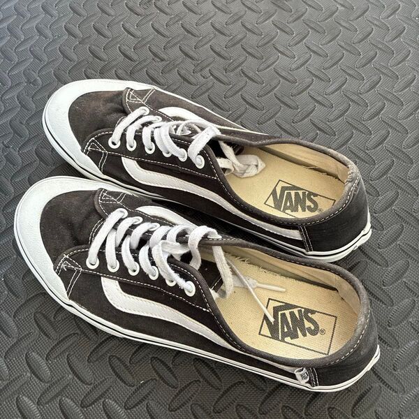 VANS スニーカー