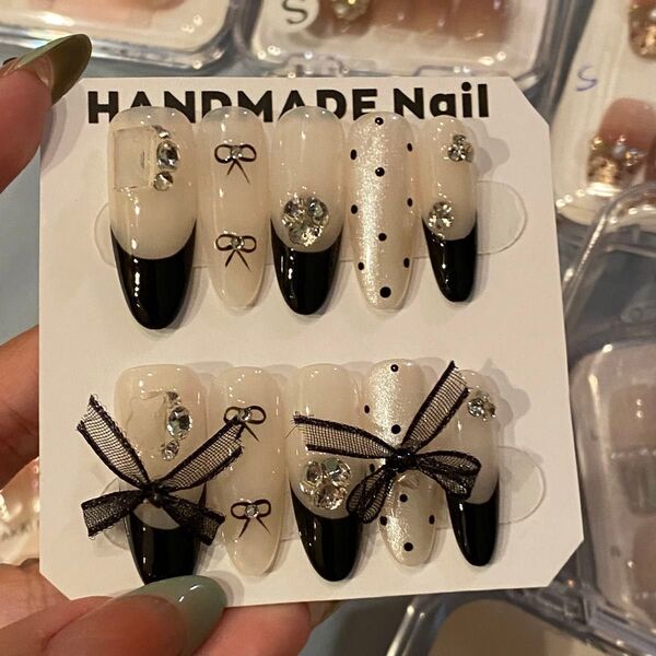 ハンドメイド ネイルチップ ブラックフレンチ 訳あり!