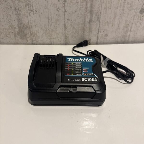 マキタ DC10SA 充電器