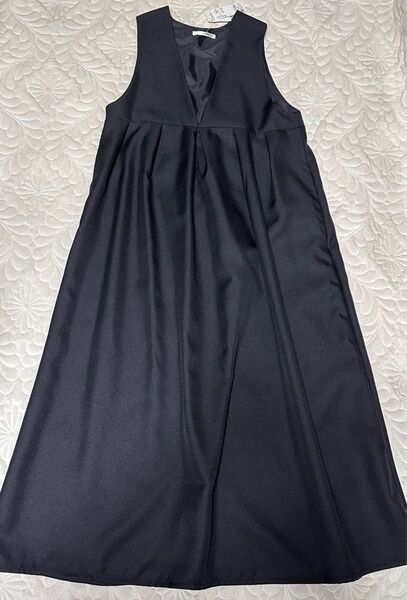 新品 Vネック ギャザーワンピース ロングスカート ノースリーブ 黒 マキシ丈 ツイルタックジャンスカ