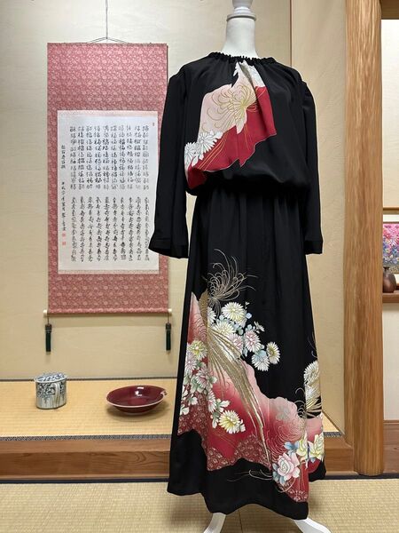 着物リメイク ブラウス&ロングスカート黒 菊 牡丹 孔雀
