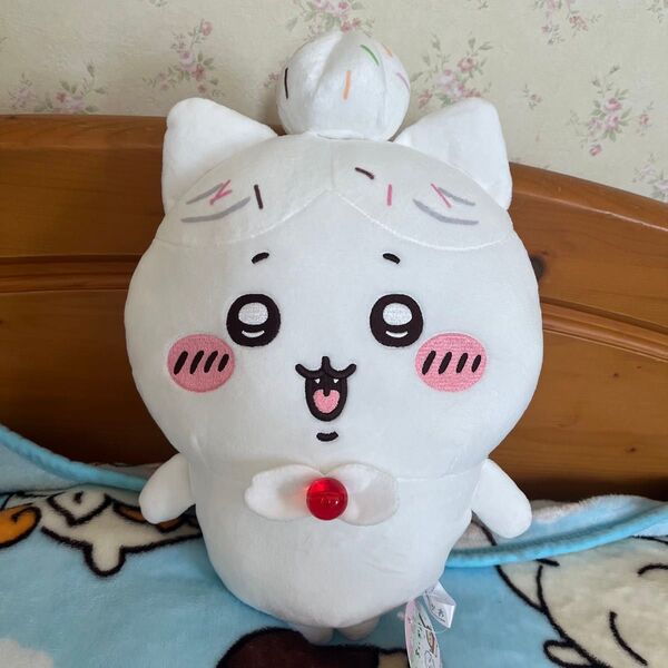 ちいかわ 誕生日BIGぬいぐるみ ハチワレ