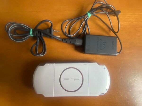 SONY PSP-3000 パール・ホワイト 本体 とACアダプター