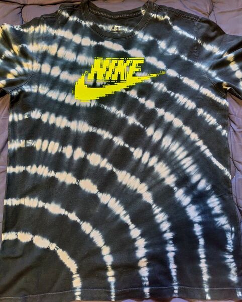 NIKE ナイキ タイダイ Tシャツ 黒 白 蛍光イエロー Lサイズ 古着!ナイキタイダイスウォッシュTシャツL