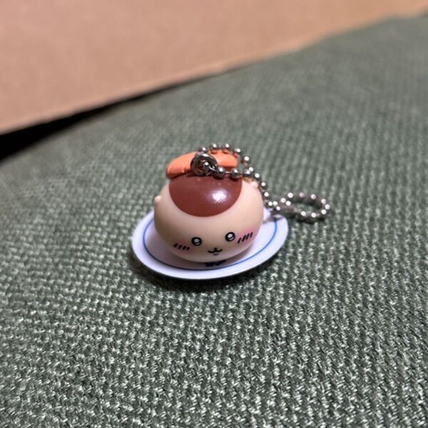 ビッくらポン くら寿司 くりまんじゅう ちいかわ キーホルダー フィギュア ストラップ