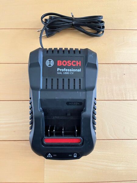 ☆中古品 動作良好 ボッシュ 純正 充電器 インパクトドライバーインパクトレンチ 急速充電器 18V14.4V BOSCH