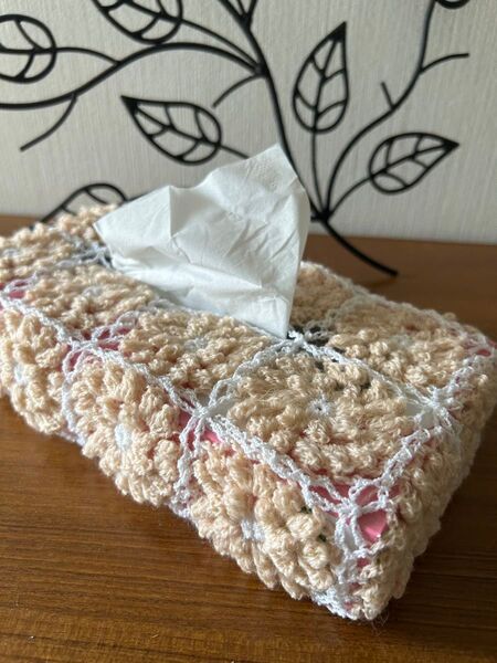 お花のモチーフ編み グラニースクエア ボックスティッシュカバー ハンドメイド