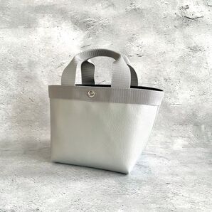 ハンドメイド 舟形デイリートートバッグ(S) フェイクレザー シルバー
