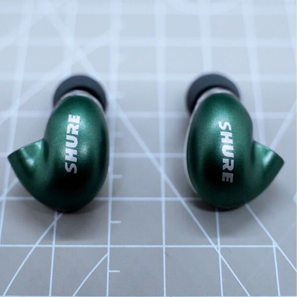 【新発売 数量限定】ジェイドグリーン ついにDIY SE846(第2世代) 純正12BAユニット使用SHURE イヤホン
