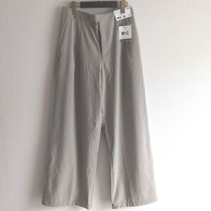 タグ付き未使用 UNIQLO:C タックワイドストレートパンツ