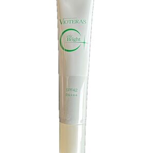 ヴィオテラスC +ファンデーション SPF42 PA+++ 未使用