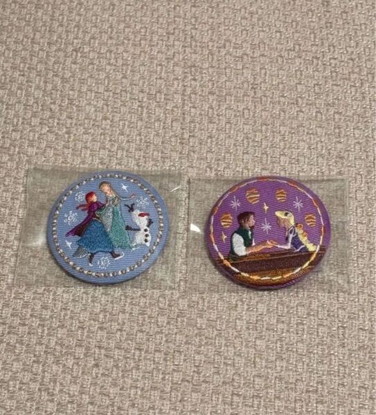 ディズニー Disney Characters 刺繍缶バッジ 刺繍ブローチ 2種