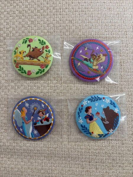 ディズニー Disney Characters 刺繍缶バッジ 刺繍ブローチ 4種