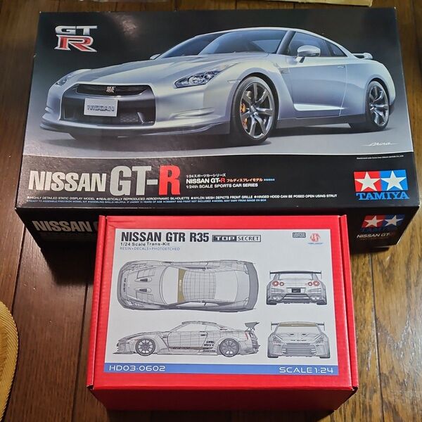 【バラ売り不可】タミヤ 1/24 ニッサン GT-Rとホビーデザイン GTR R35 トップシークレット トランスキット