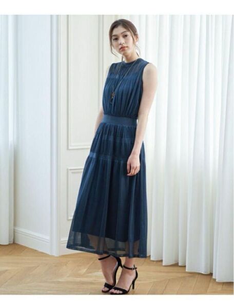 美品ANAYIアナイラメ入り ノースリーブロングワンピース38 M ペチコート付