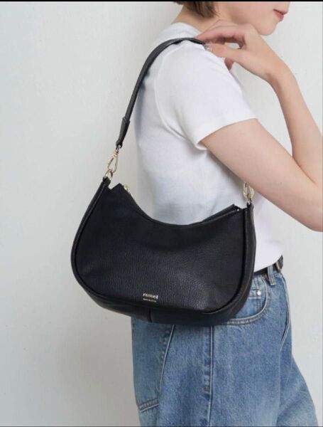 完売品 極美品 russet ラシット ハーフムーン ワンショルダーバッグ 黒 ブラック レザー シボ
