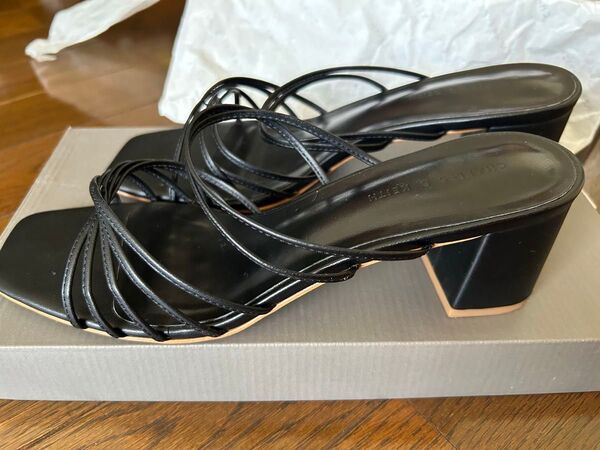 CHARLES & KEITH サンダル ブラック 37