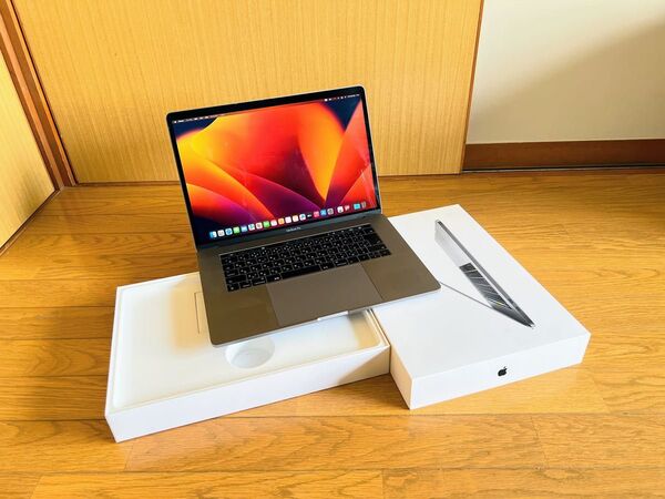 Apple MacBook Pro 15インチ 2017 Core i7 RAM 16GB SSD 256GB