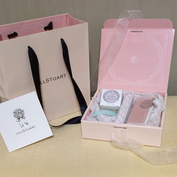 〈 ジルスチュアート〉 コスメ 3点セット