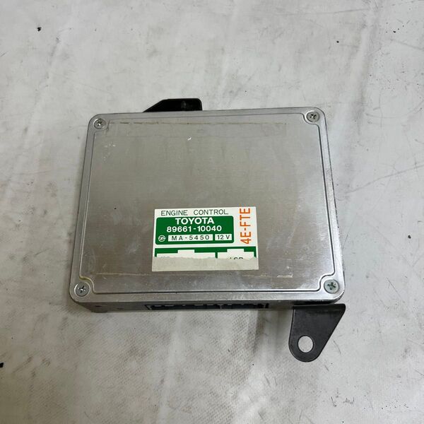 スターレット ECU エンジンコンピューター 4E-FTE 89661-10040