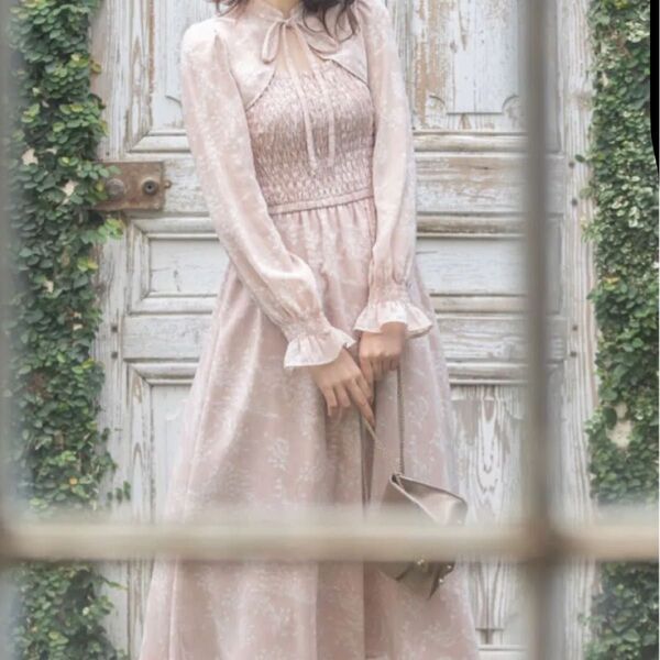 りぼん付きシャーリング切替シルエットフラワープリントワンピース tocco closet 量産型 参戦服 デート服 フェミニン