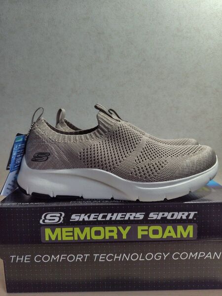 ☆新品☆ SKECHERS(スケッチャーズ) スリッポン スニーカー ベージュ 26.5cm