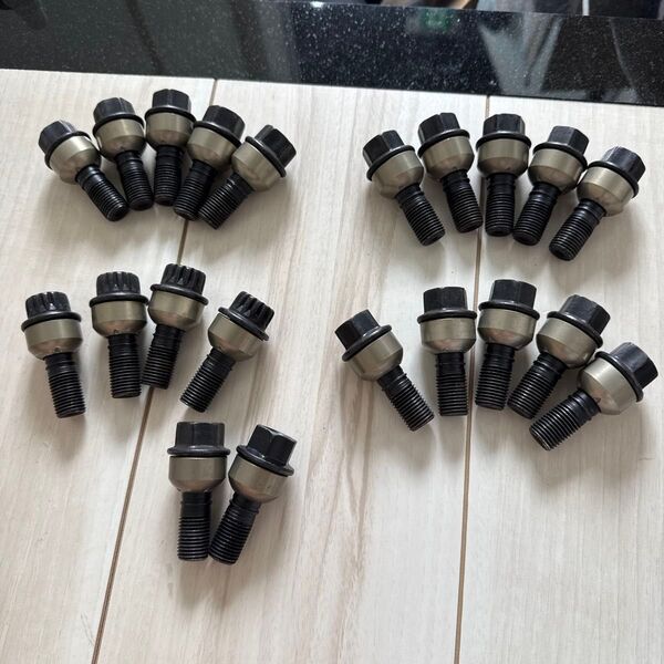 ポルシェ ホイールボルト M14X1.5 首下24mm WHT006978 99736120302 21本セット 911 991