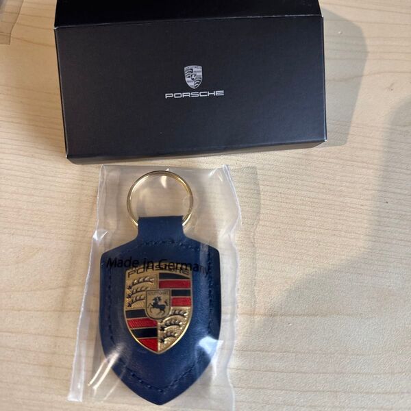 ポルシェ クレスト キーホルダー ドイツ製 純正 新品 ネイビー PORSCHE ドイツ製 ②