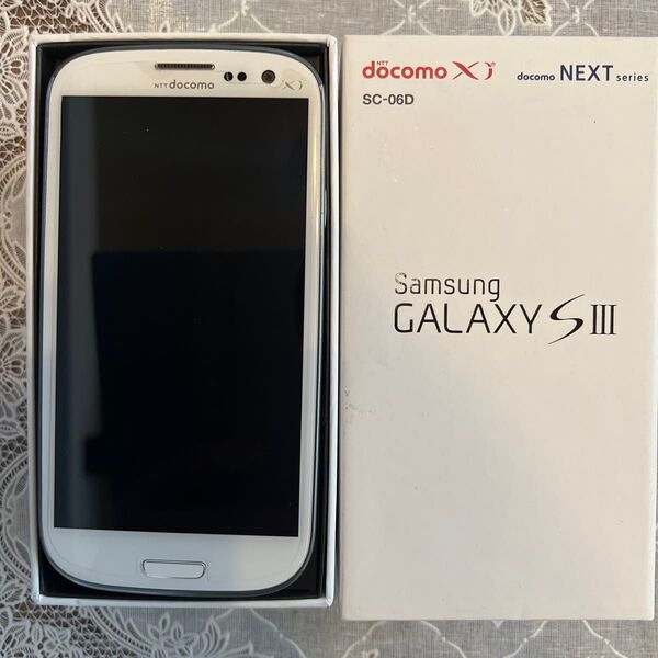 GALAXY S III SC-06D 4.8インチ メモリー2GB ストレージ32GB Marble White ドコモ