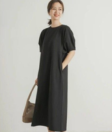 【新品タグ付き】URBAN RESEARCH DOORS ◆ ランタンスリーブジャージーワンピース ブラック