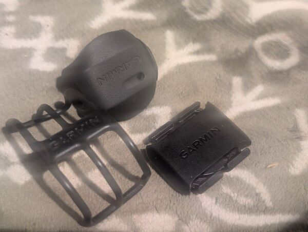 説明文必見 値下げ交渉不可、値下げ予定無しGARMIN 美品 Dual スピードセンサー Dual ケイデンスセンサー セット