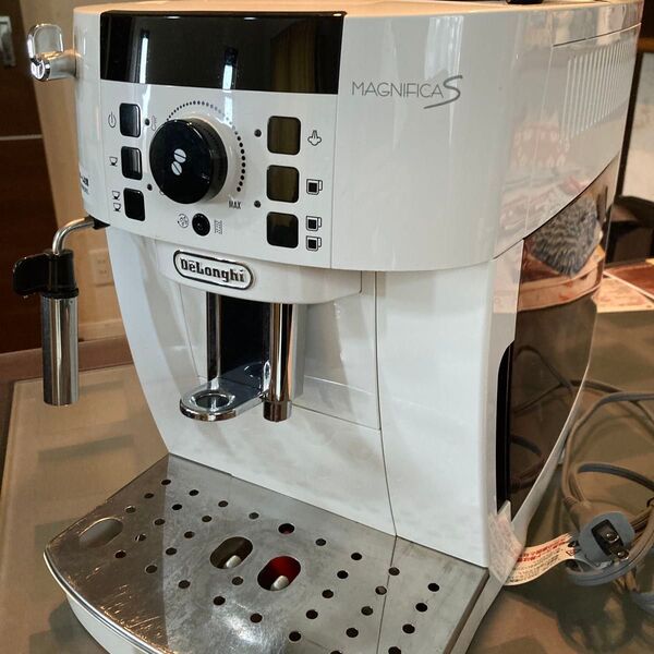 DeLonghi デロンギ マグニフィカS 全自動コーヒーマシン ESAM1000SJ