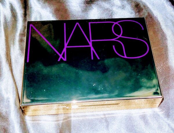 NARS ライトリフレクティングセッティングパウダー ゴールドダスト 04192 USED 中古