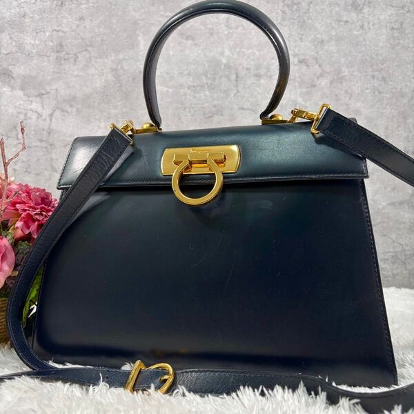【美品】 フェラガモ 2way ショルダー ガンチーニ ハンド フォーマル Salvatore Ferragamo フェラガモ