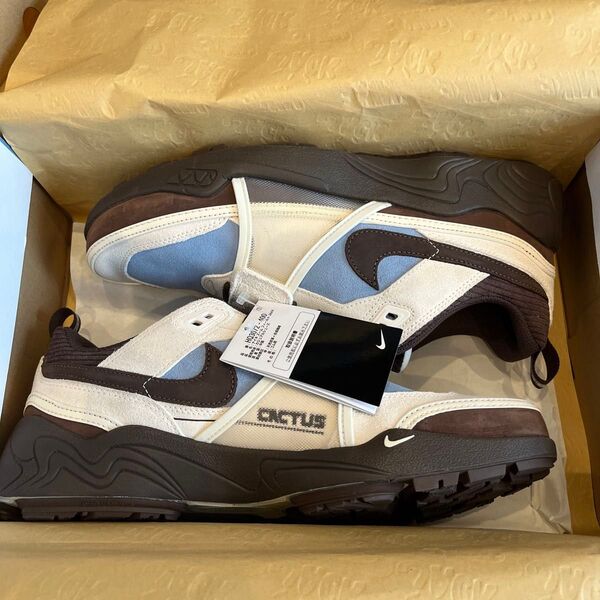 Travis Scott × Nike Zoom Field Jaxx "Pale Ivory and Leche Blue"