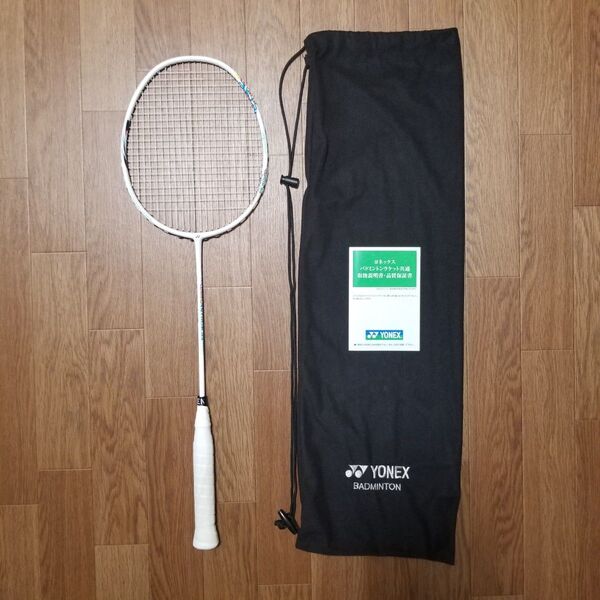 ★新品同様★ YONEX ヨネックス アストロクス33 5U5 バドミントンラケット