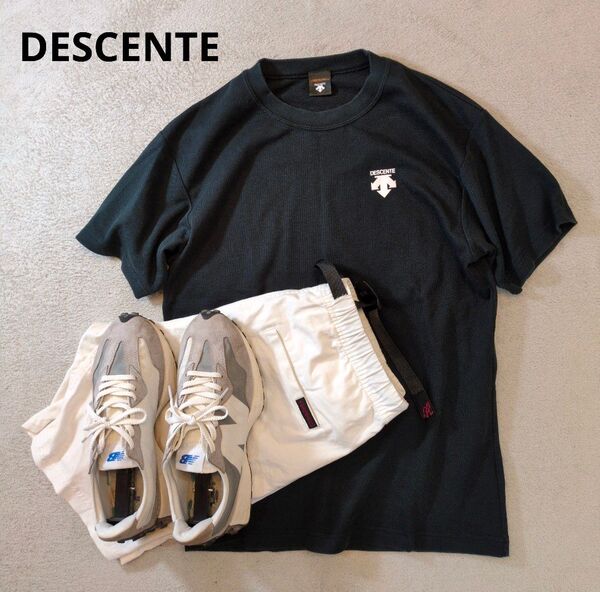 DESCENTE デサント ロゴ クルーネック 半袖Tシャツ 黒 ブラック